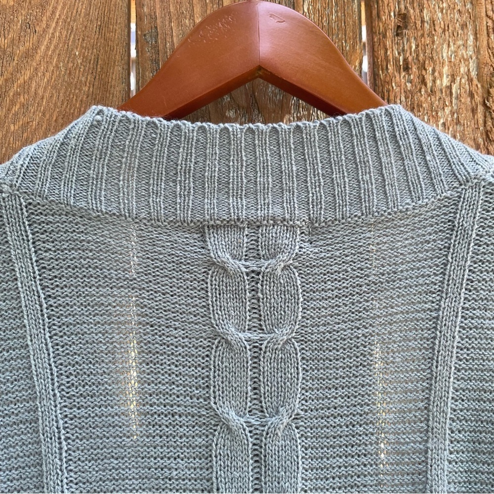EVELYN TAYLOR Women’s Blue Knit Cardigan Sweater Size Medium - Picture 11 of 13